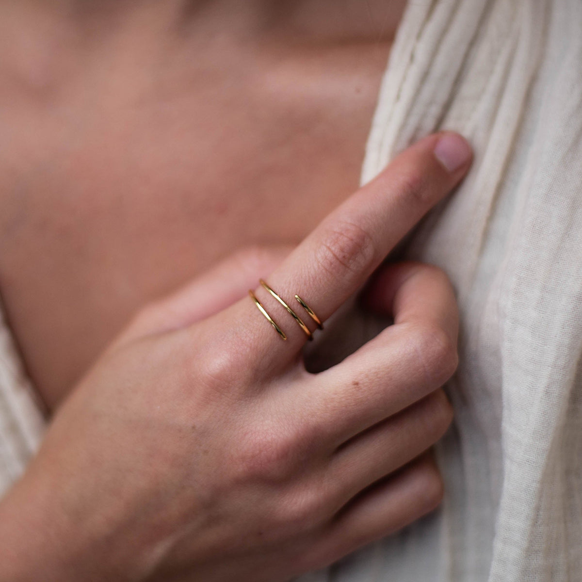Anillo Thea