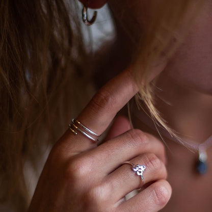 Anillo Thea