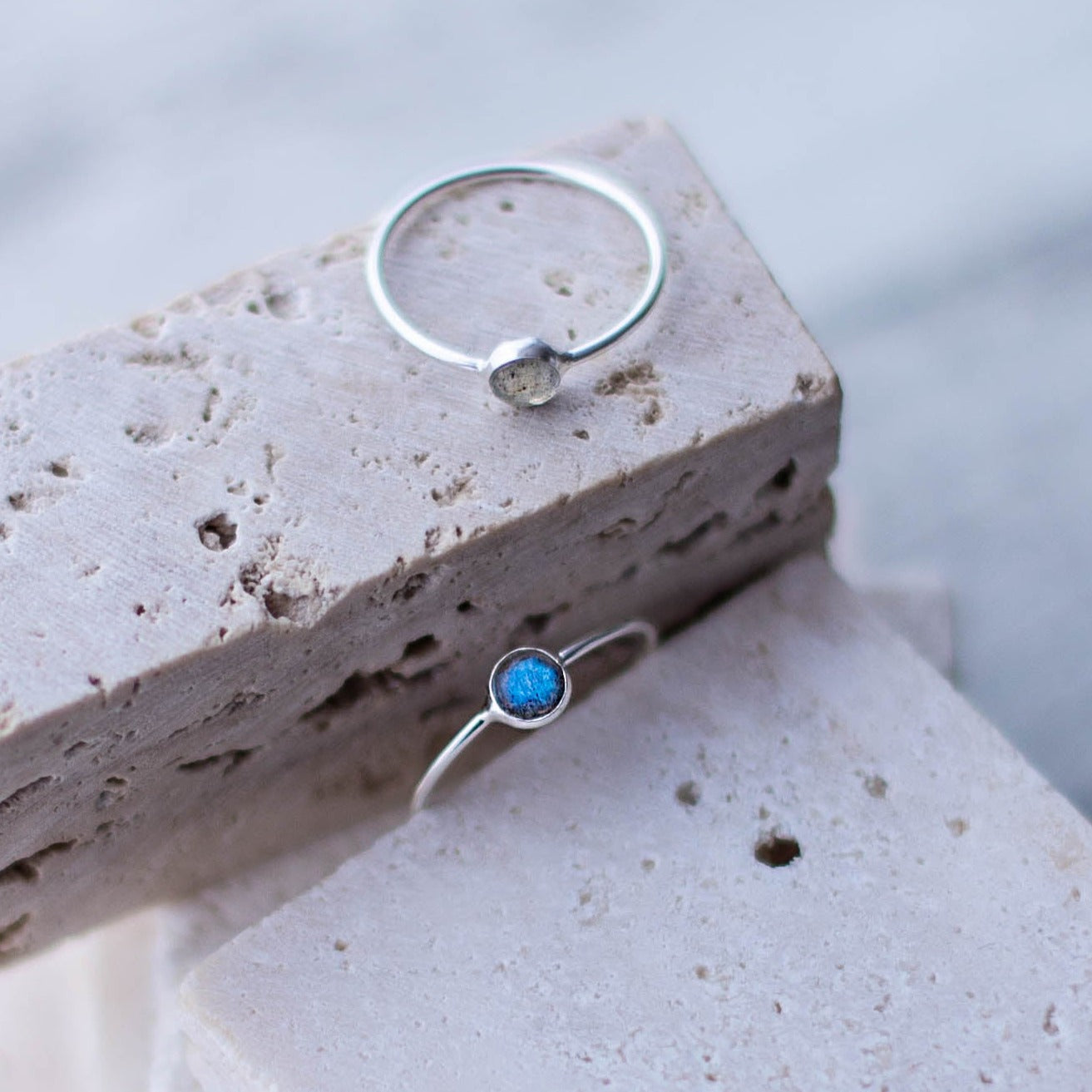 Anillo Vira Piedra Luna