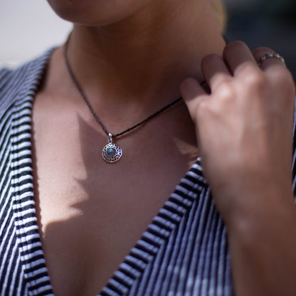 Collar Kenyada