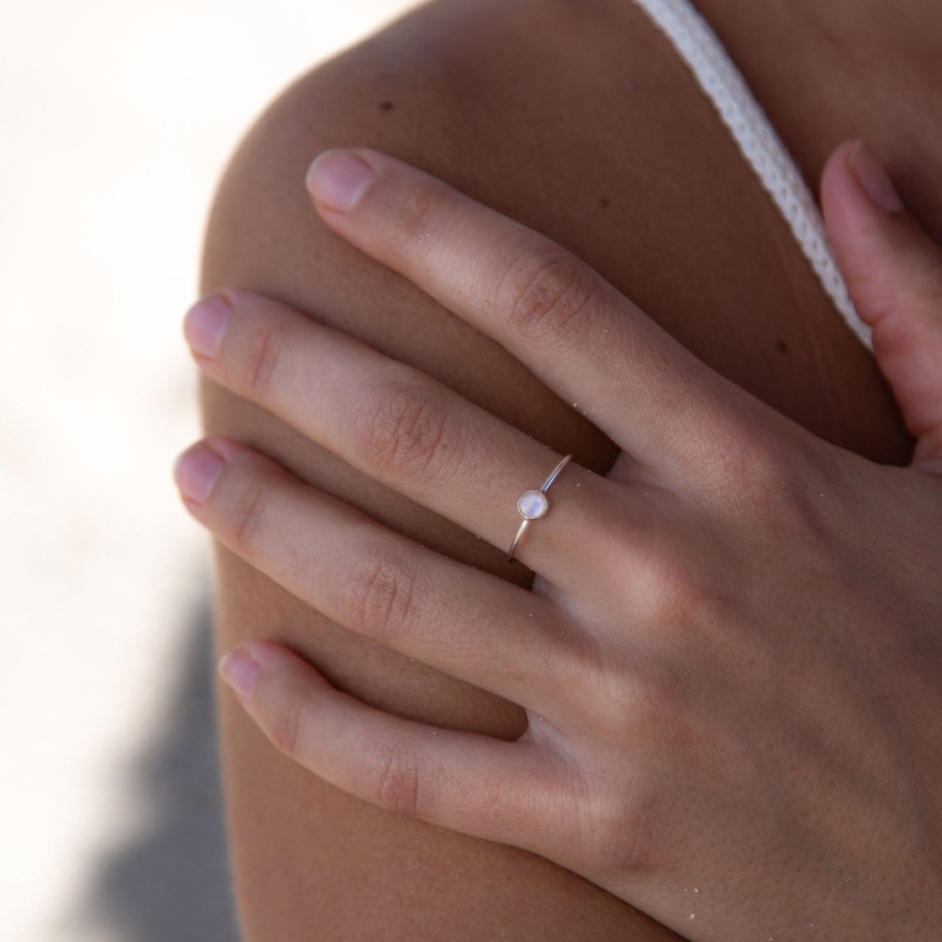 Anillo Vira Piedra Luna