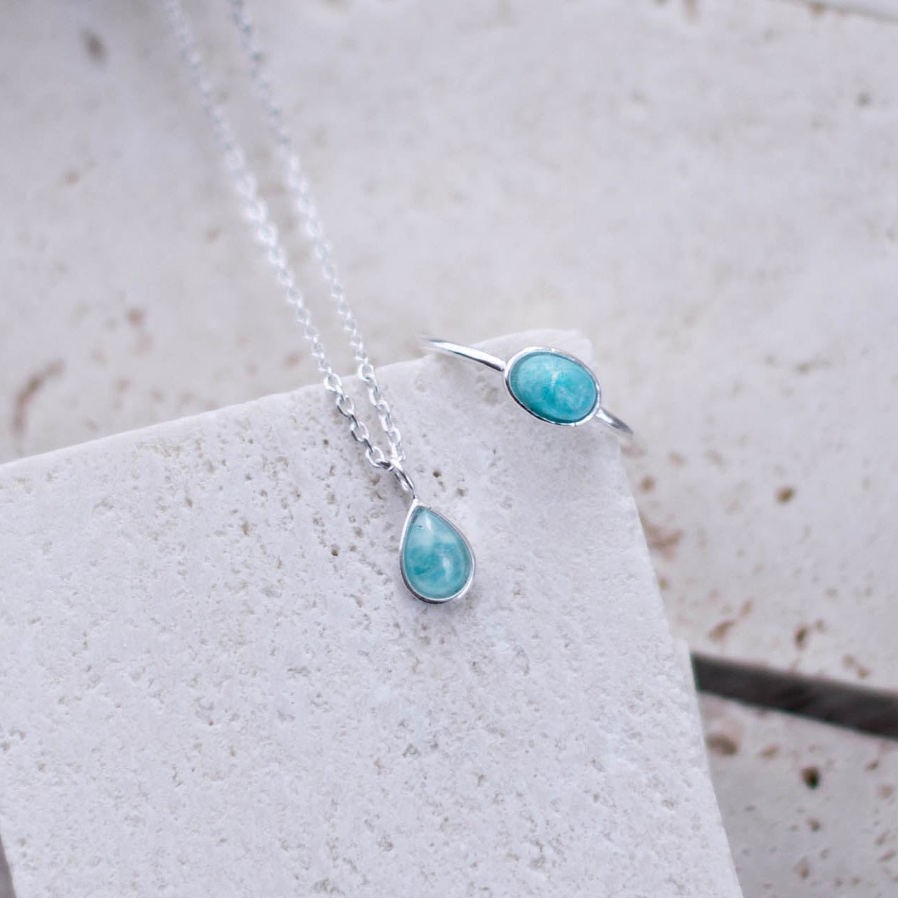 Collar Levana